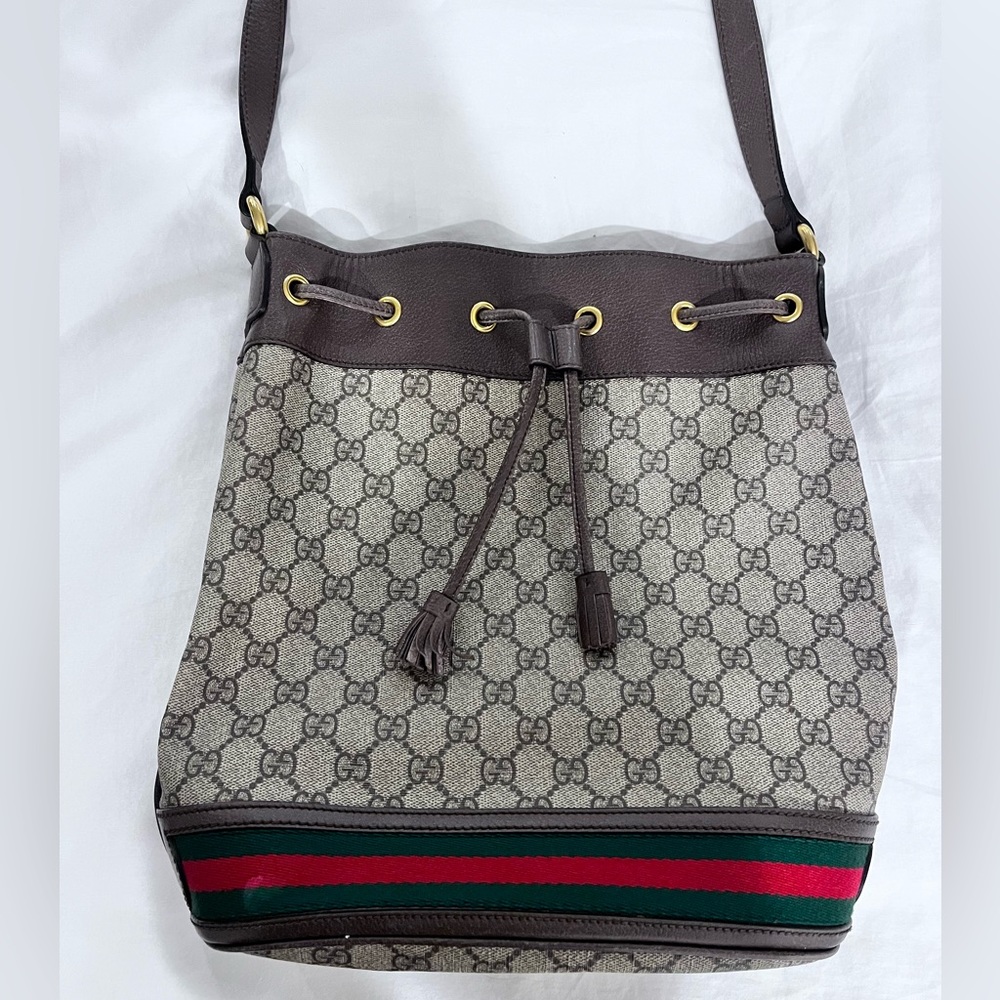 *Authentic* Gucci Crossbody